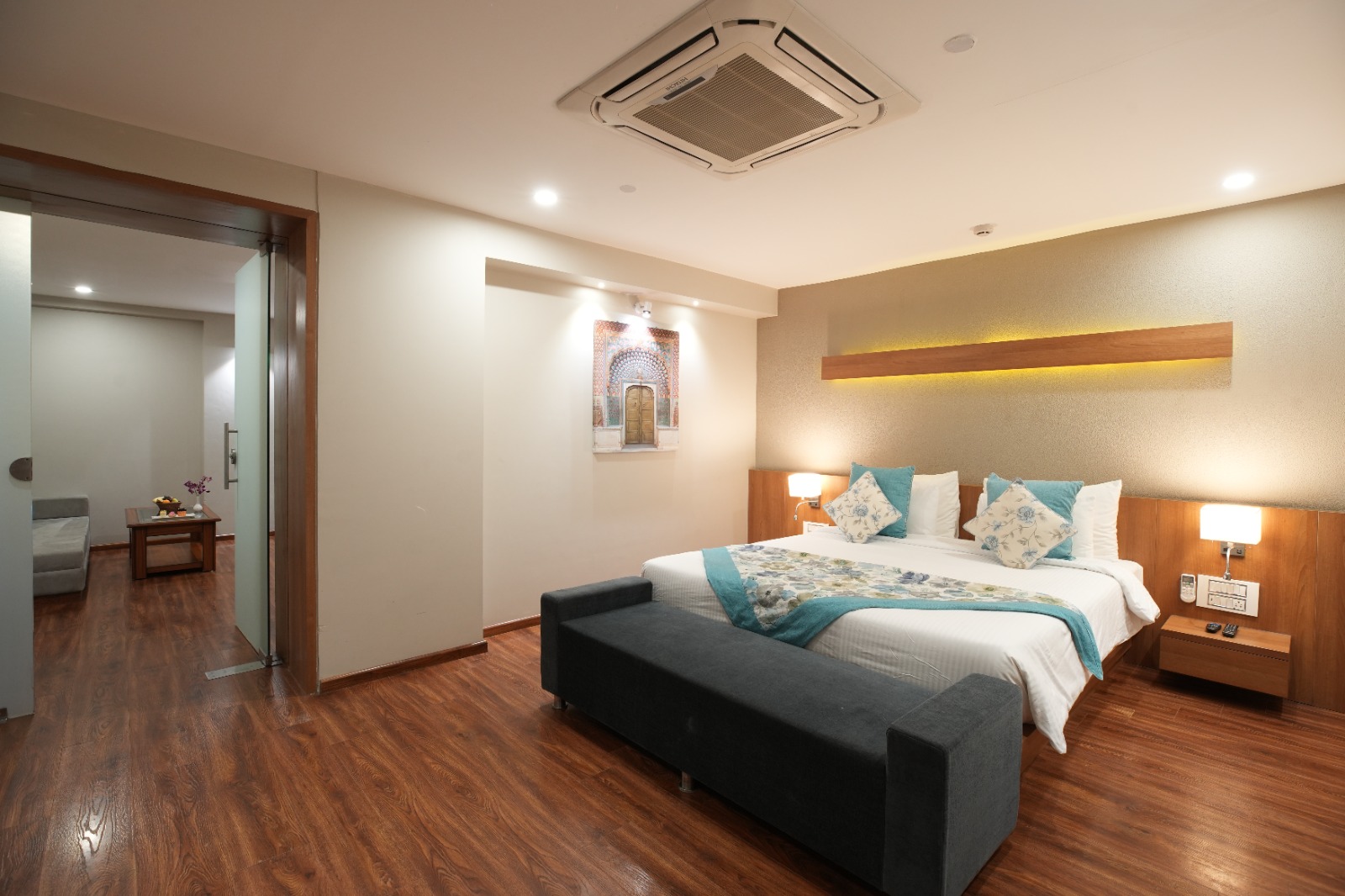 Junior Suite Layout 1