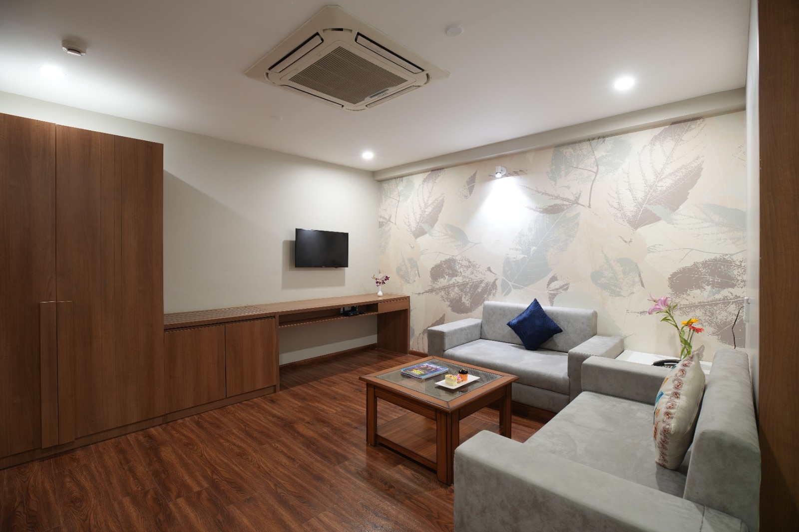 Studio Suite Layout 3